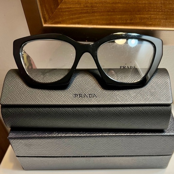 Prada Black Women's Eyeglasses 
VPR 09Y 54 18 21B-101. 140 - Picture 1 of 6